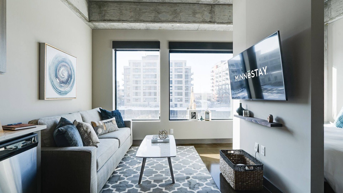 Warehouse District Apartment | MINNeSTAY* Sable 206 | Alcove