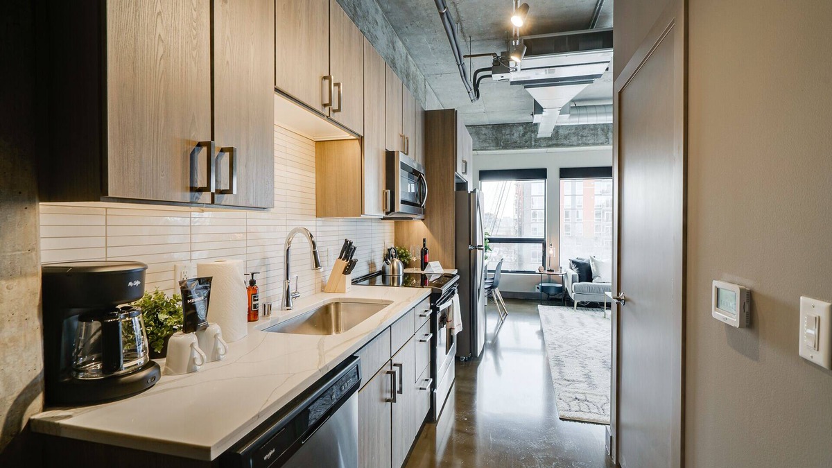 Warehouse District Apartment | MINNeSTAY* Sable 301 | Studio