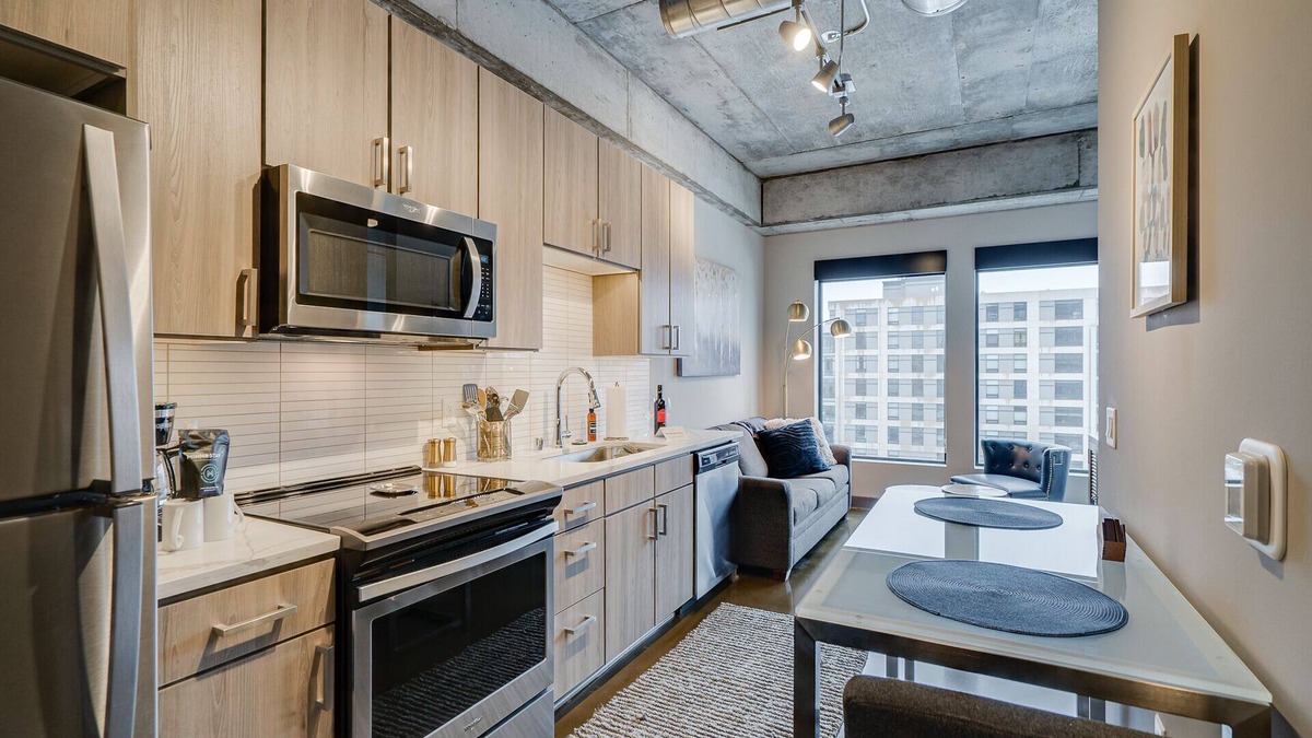 Warehouse District Apartment | MINNeSTAY* Sable 507 North Loop