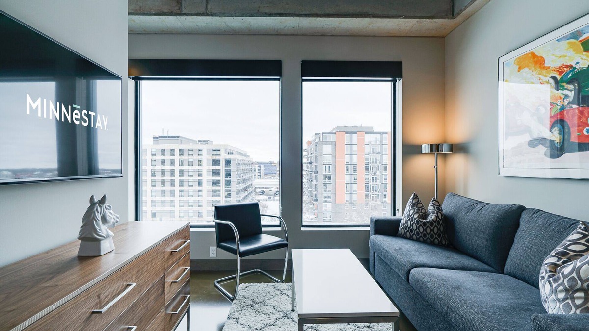 Warehouse District Apartment | MINNeSTAY* Sable 602 North Loop |