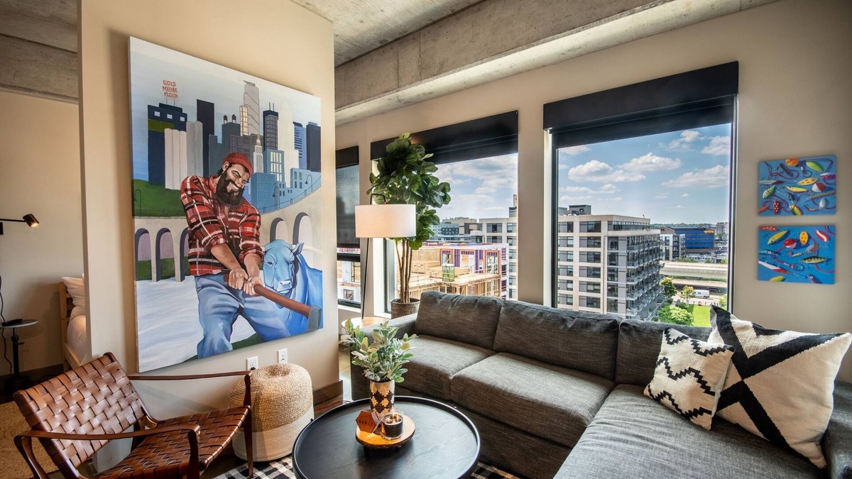 Warehouse District Apartment | MINNeSTAY* Sable 702 | North Loop