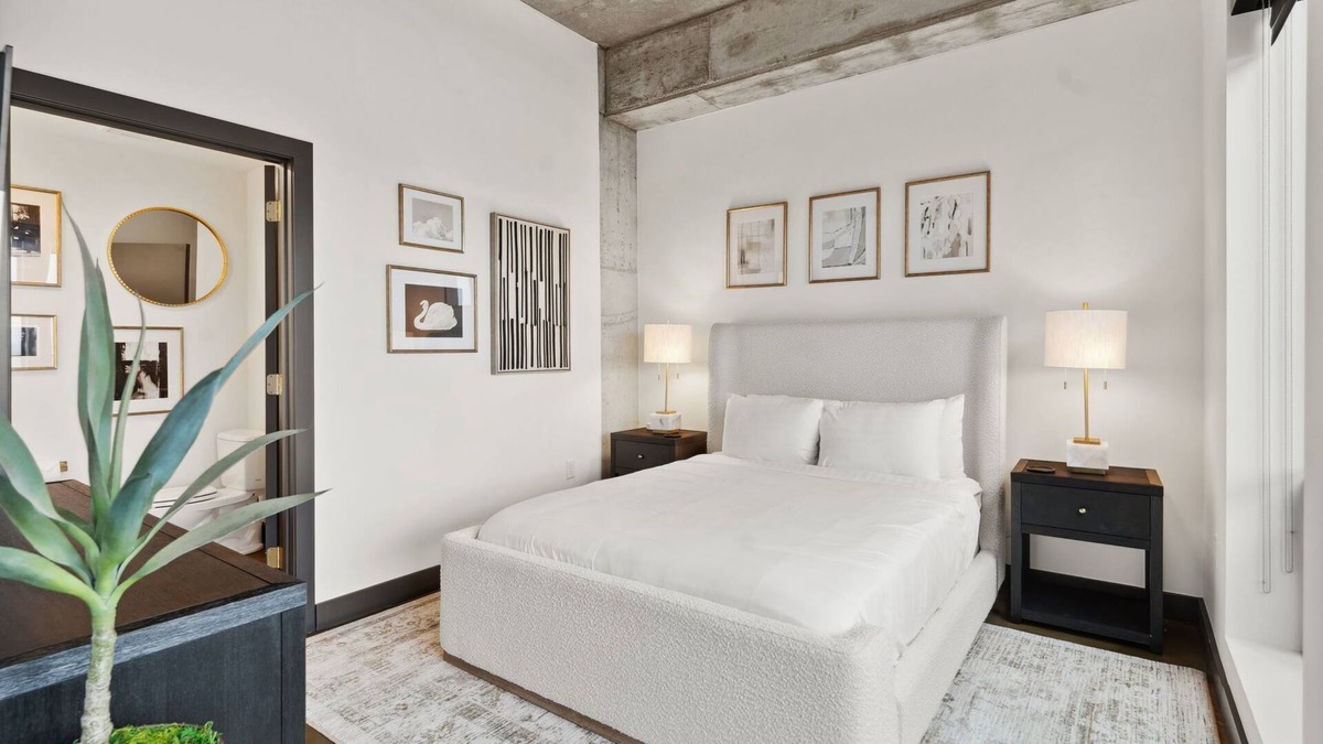 Warehouse District Apartment | MINNeSTAY* Sable 902 - Penthouse | North Loop | Skyline Balcony | Target Field