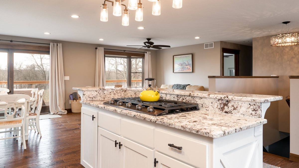 Somerset House | MINNeSTAY* Somerset River Retreat