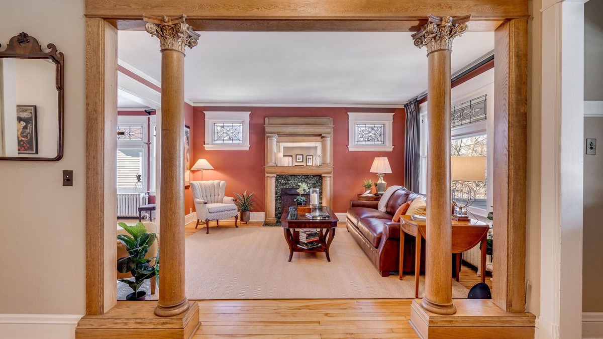 Summit - University House | MINNeSTAY* The Fitzgerald | Historic