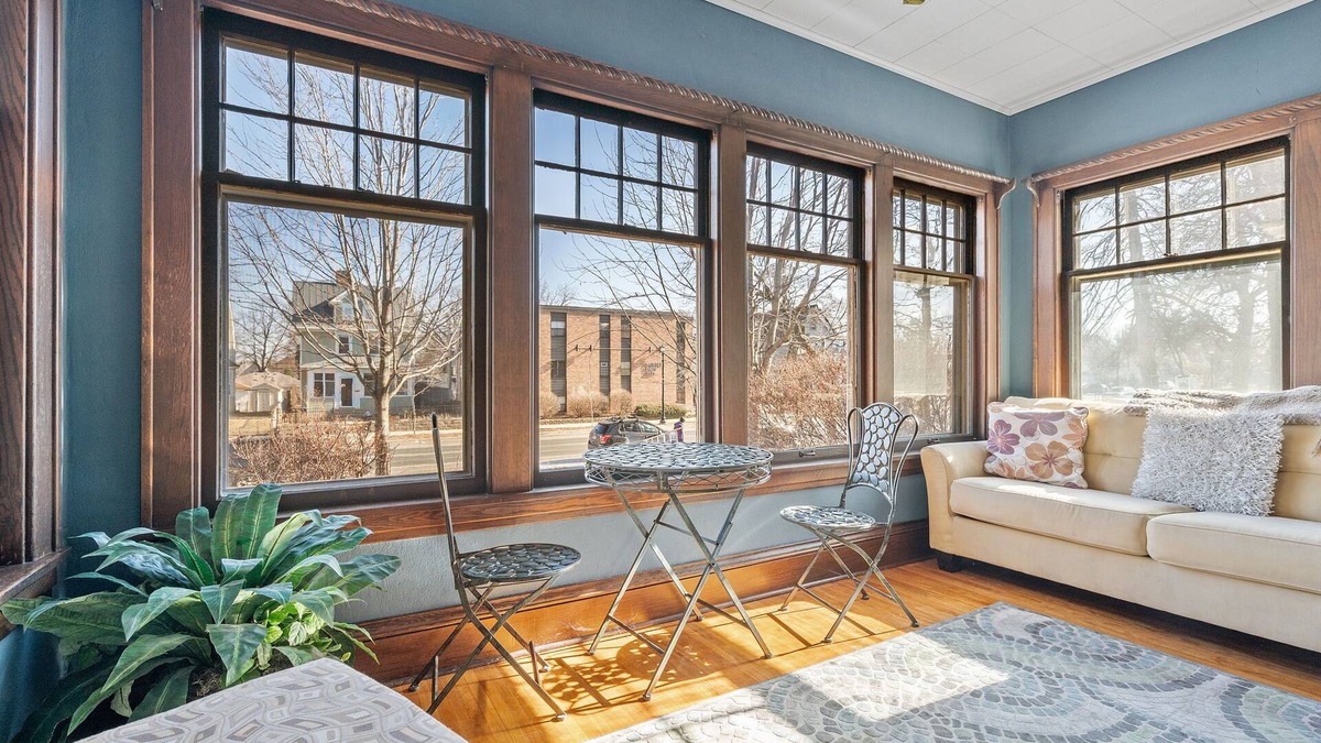 Kingfield House | MINNeSTAY* Uptown Urban Living