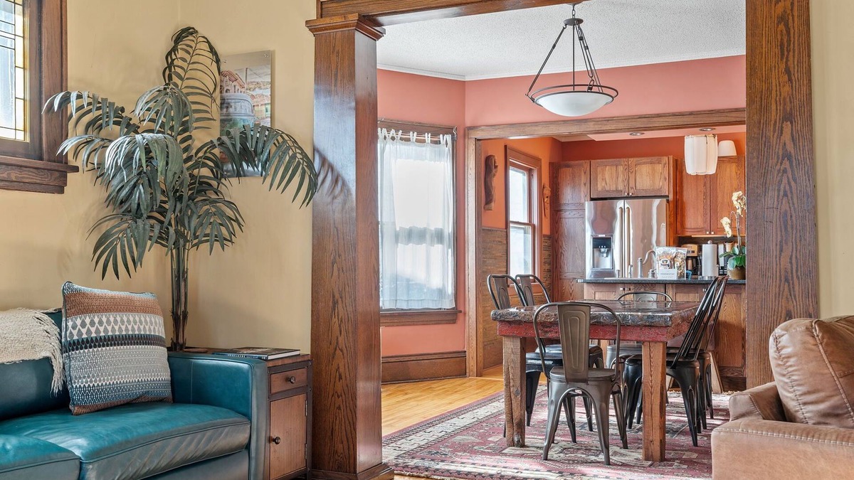 Kingfield House | MINNeSTAY* Urban Oasis Uptown | Walker's Paradise
