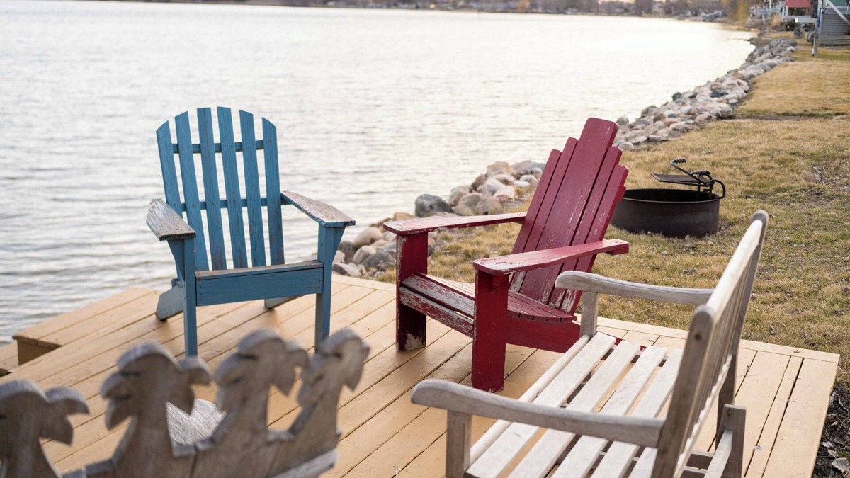 Waverly Cabin | MINNeSTAY* Water's Edge Retreat