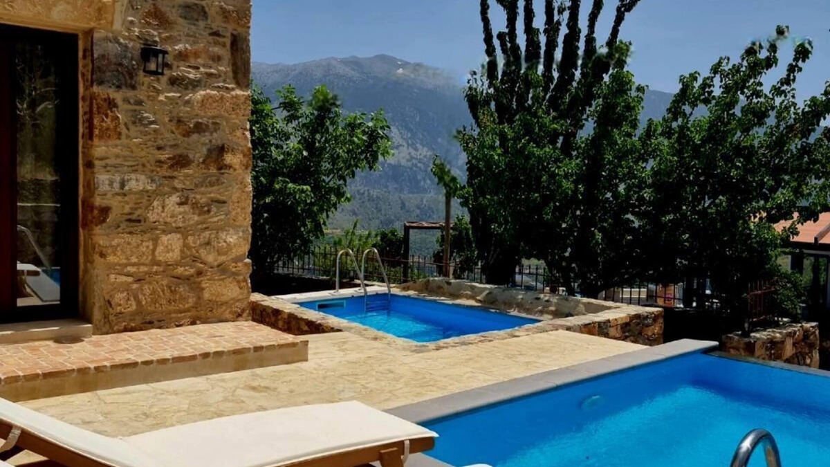 Agriles Villa | Minos Country Living maisonette with private pool