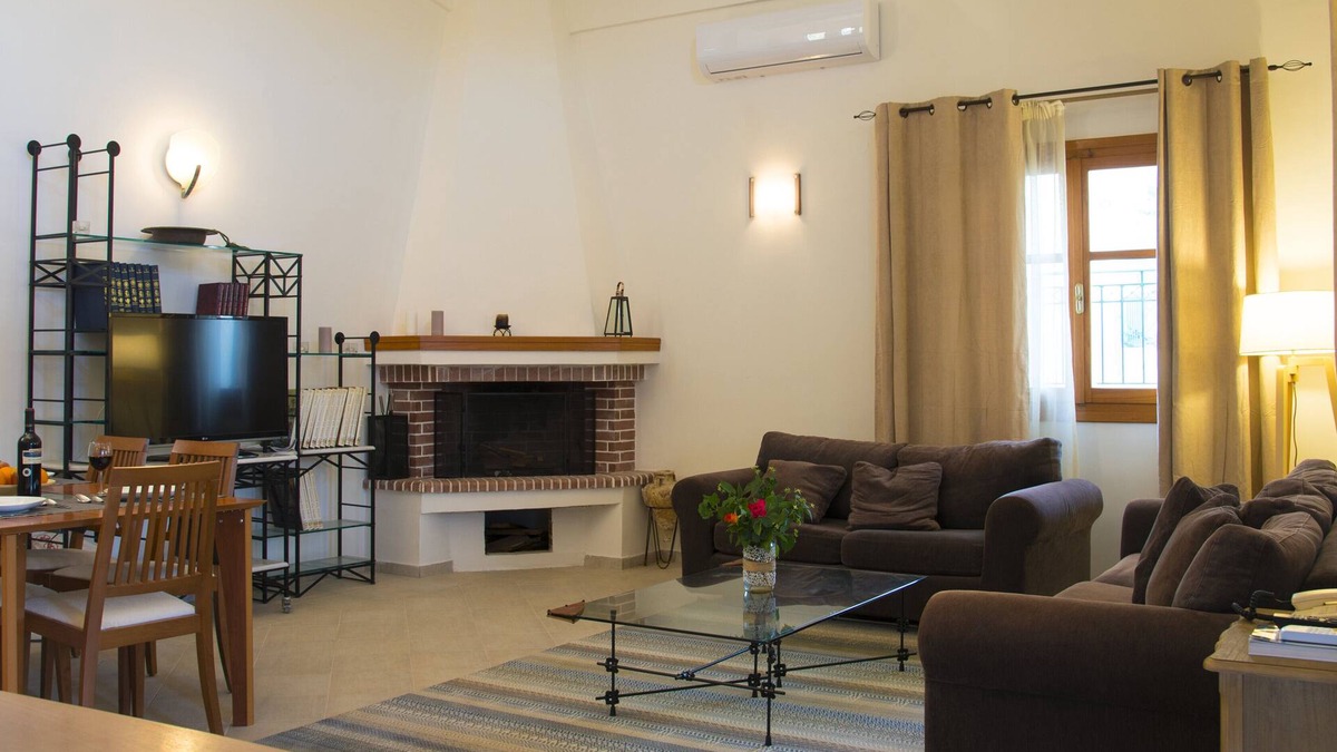 Heraklion House | 'Minos' Maisonette House overlooking the Minoan Palace of Knossos !