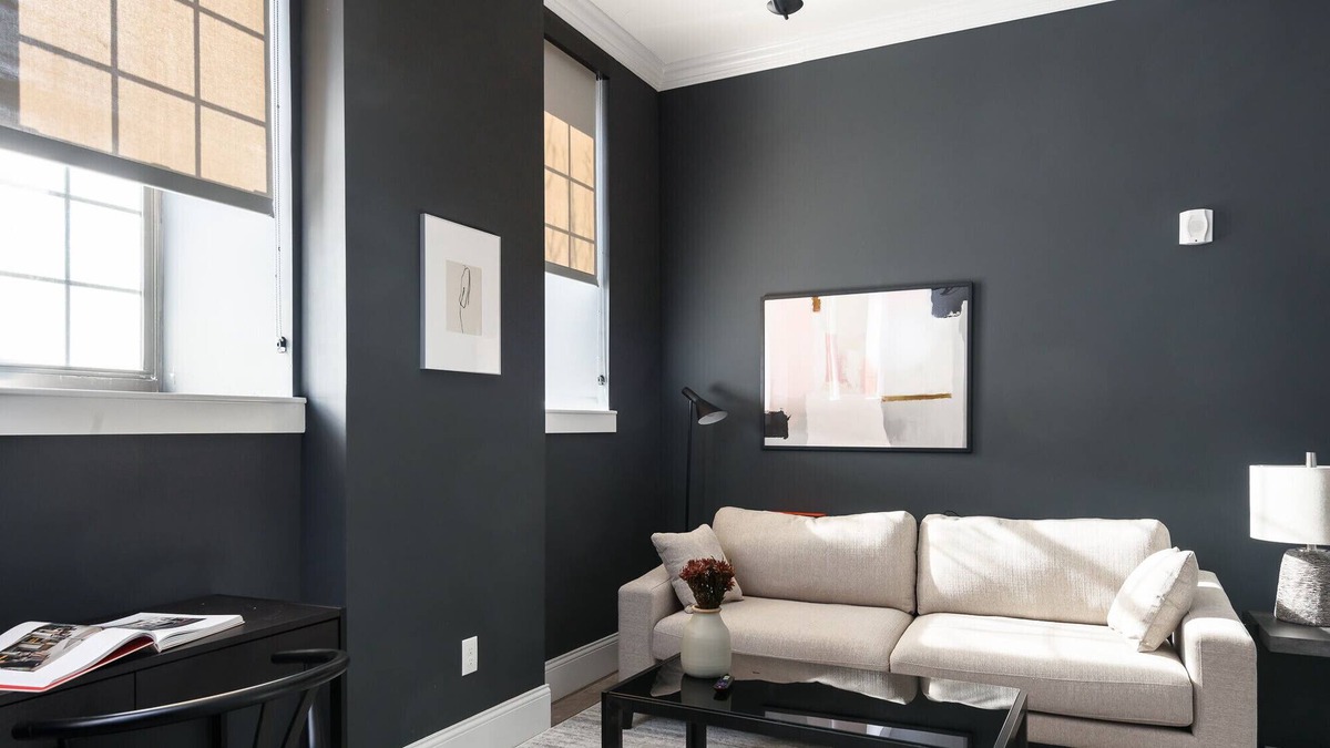Lafayette Square Apartment | Mins to Downtown, Ballpark, Arch | Free Parking + W&D | Zencity