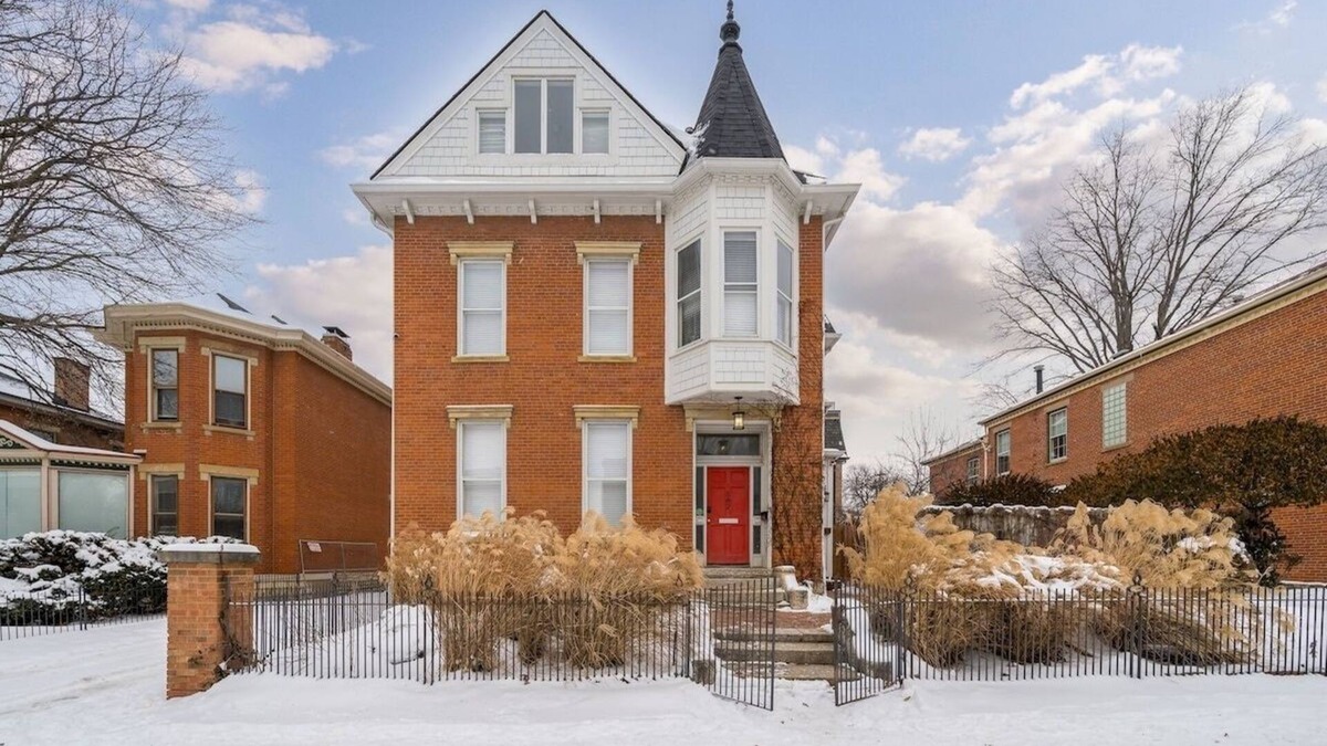 Olde Towne East House | Mins to OSU & DWTN| 8-BR Spacious Home|Big Groups
