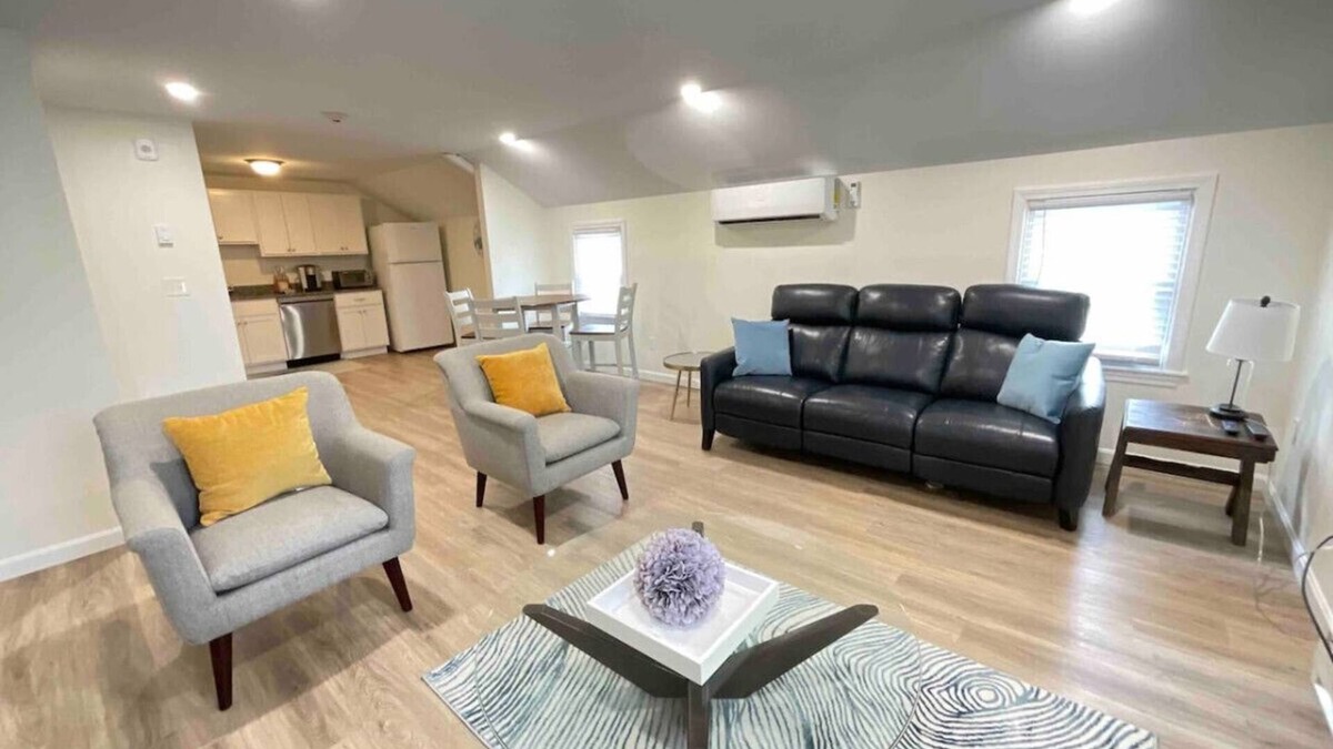 North Hampton Apartment | *Mins to the Beach | Portsmouth | Maine*