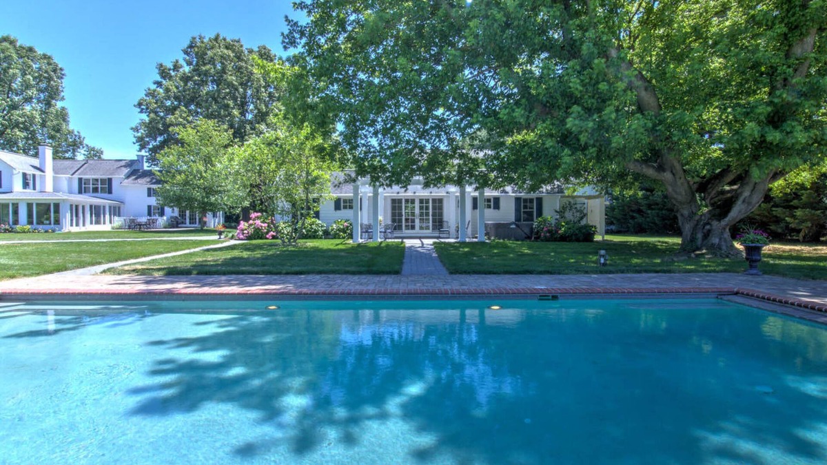 St. Michaels House | Minutes from Downtown St. Michael's | Game Room | Pool | Hot Tub | Pickle Ball C