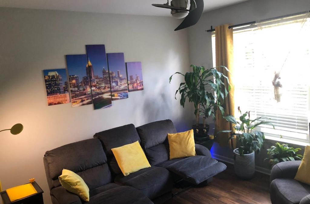 Northeast Raleigh House | minutes from downtown 3br stylishhome-free parking