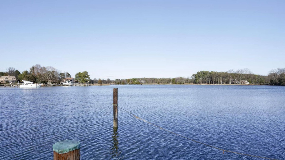 Unionville House | Minutes from Downtown St. Michaels and Tilghman | Private Dock | Hot Tub