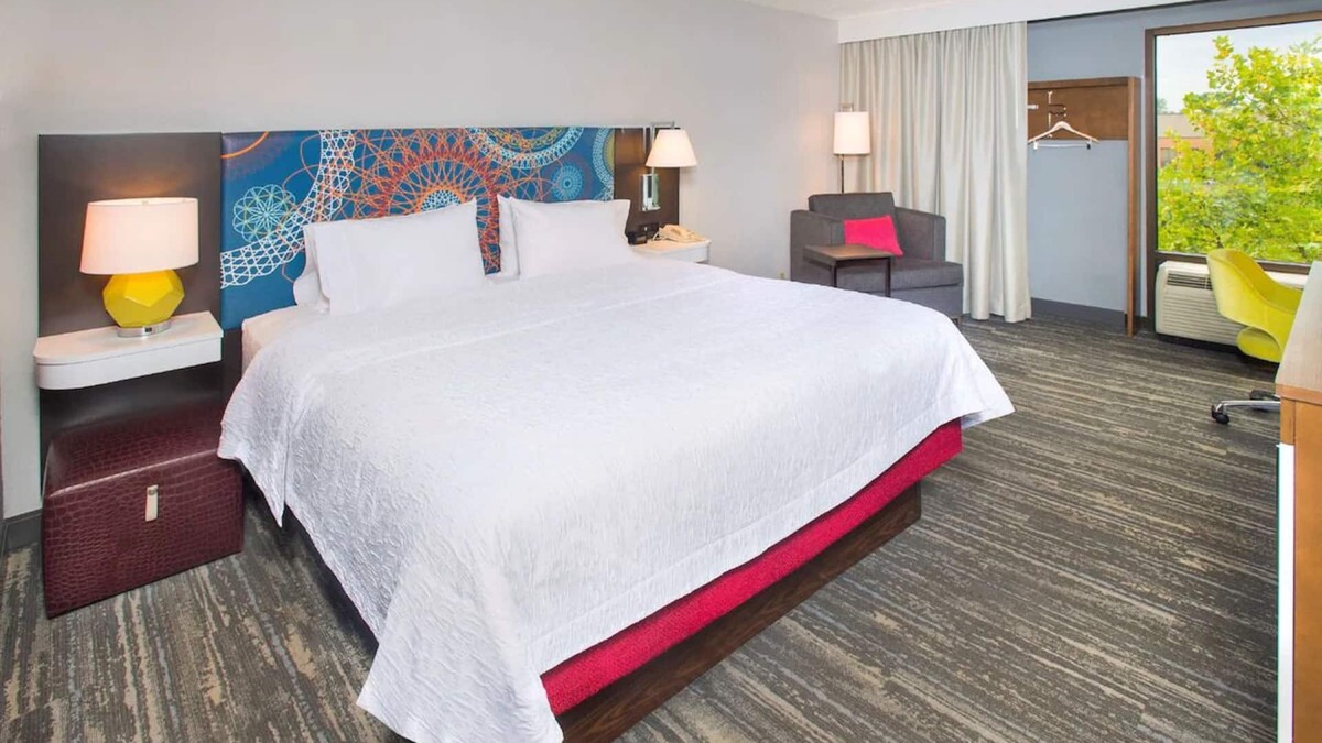 Parole Hotel | Minutes from History: Room w/Free Breakfast Near Downtown Annapolis