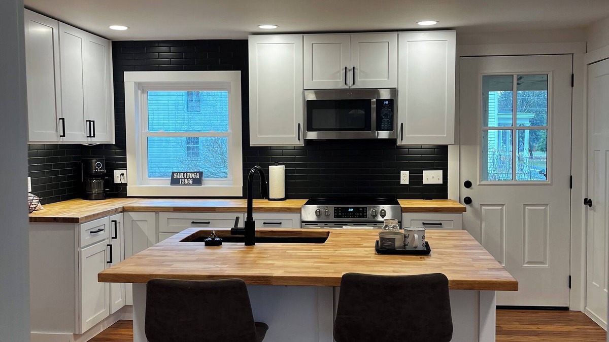 North Ballston Spa Apartment | Minutes from Saratoga Springs!