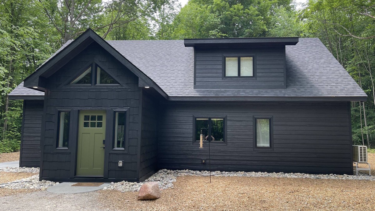 Bellaire Ski Chalet | Minutes from the Pink Lift at Shanty Creek