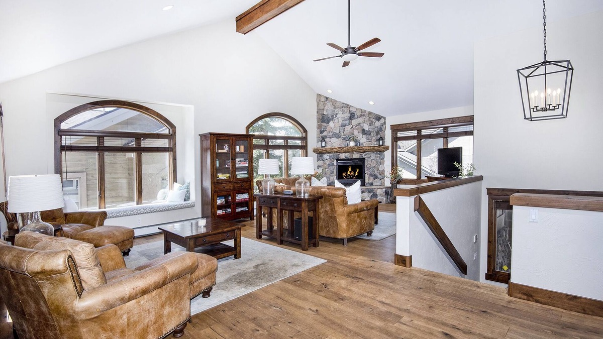 Vail House | Minutes from Vail Village and Skiing - Quiet Neighborhood - Great Family Home
