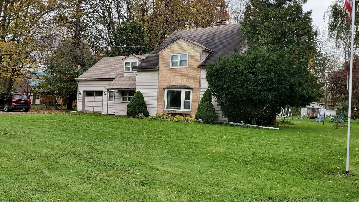Odessa House | MINUTES FROM WATKINS GLEN COME VISIT THE ODESSA OASIS. Spacious home!