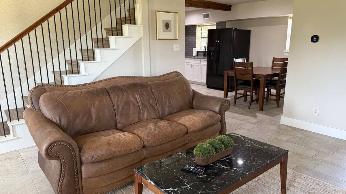 Argyle Apartment | Minutes off I-35W - close to all the area attractions!