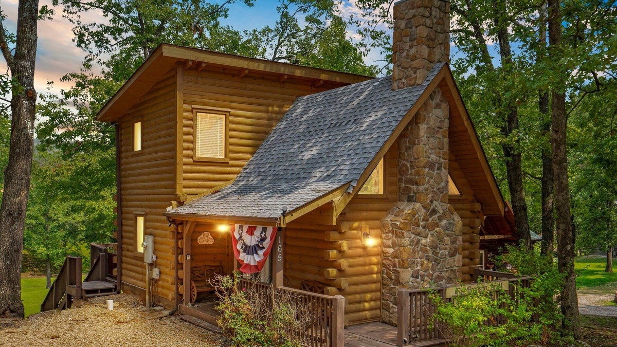 Ridgedale Cabin | Minutes to Big Cedar-Real Log Cabin-Free Silver Dollar Tickets-Pvt Hot Tub @ Lil Treehouse