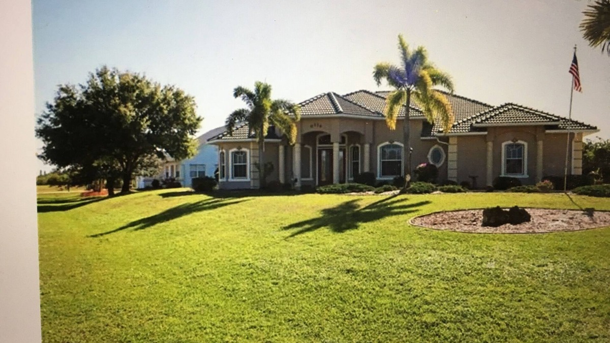 South Gulf Cove Villa | minutes to Boca Grande, Punta Gorda, Golf, Beaches, shopping