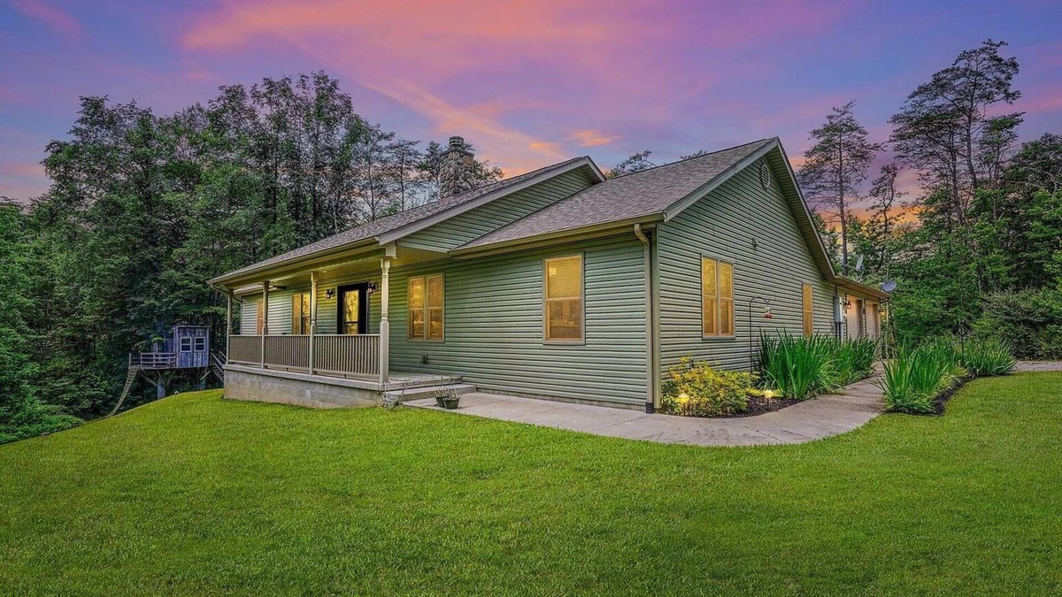 Creola Cottage | Minutes to Caves! Private Woods! Game Room & Media Room! Great for Get-togethers
