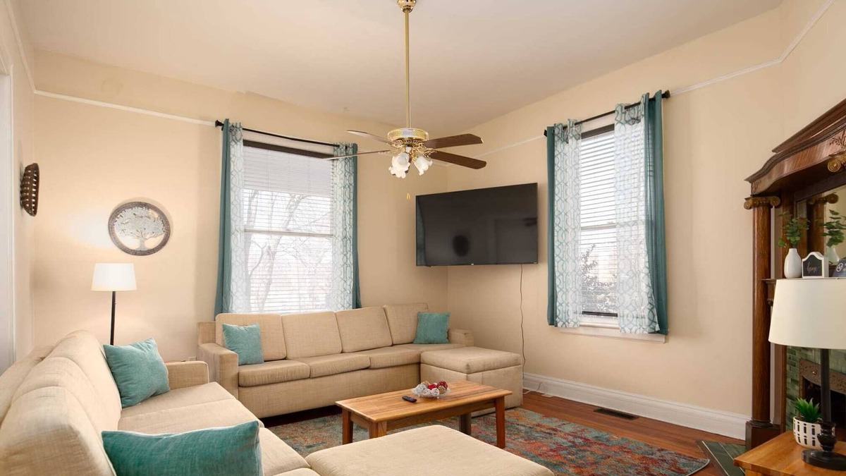 Glen Iris House | Minutes to Downtown - Brilliant in Birmingham