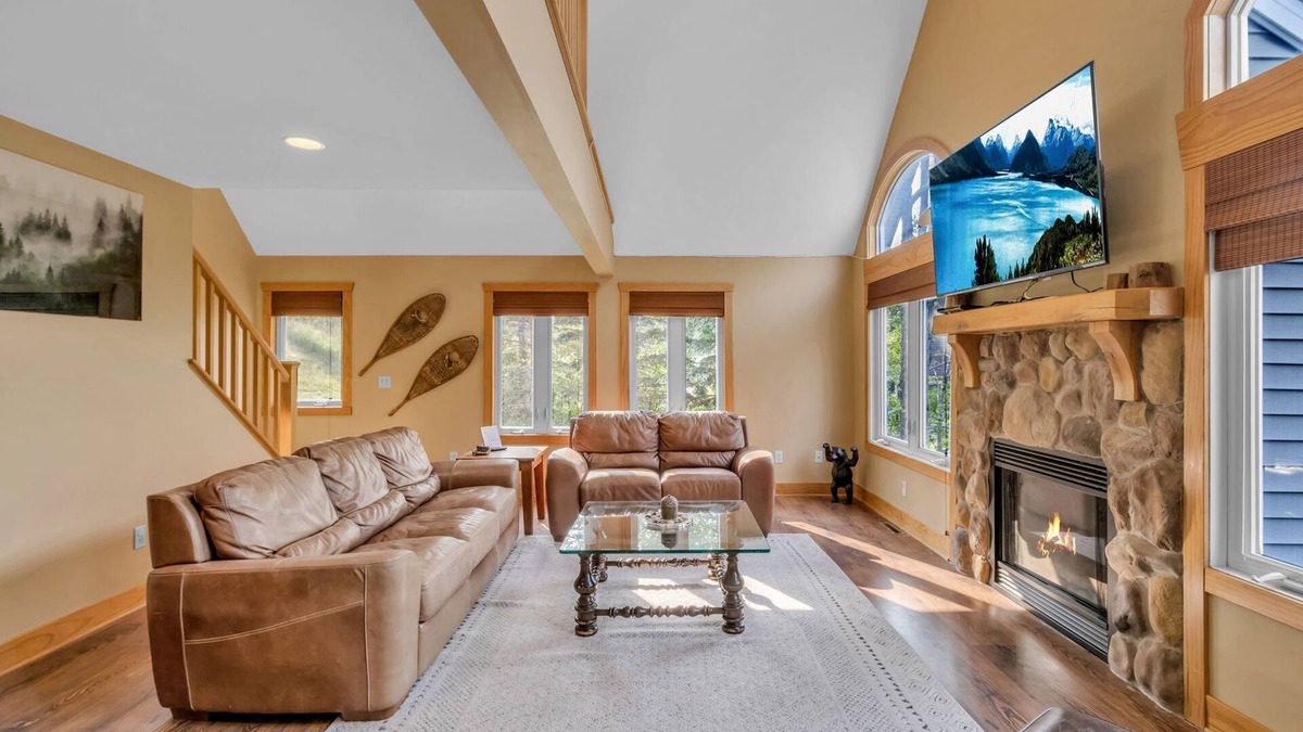 Great Valley House | Minutes to Ellicottville ~ Mountain Ski Chalet ~ Virtual Tour Included!