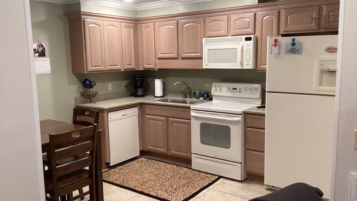 Grenada Apartment | Minutes to Grenada Lake, Restaurants, and Golf Courses.