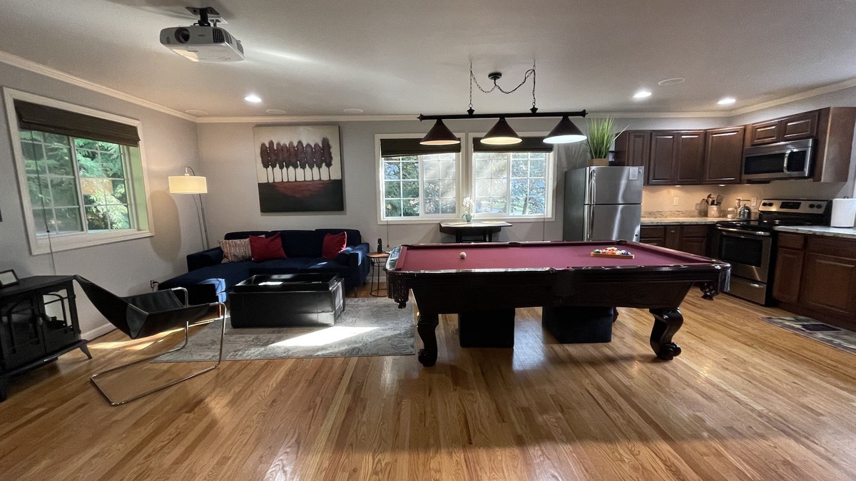 Maltby Apartment | Minutes to HUNDREDS of wine tasting rooms/wineries!