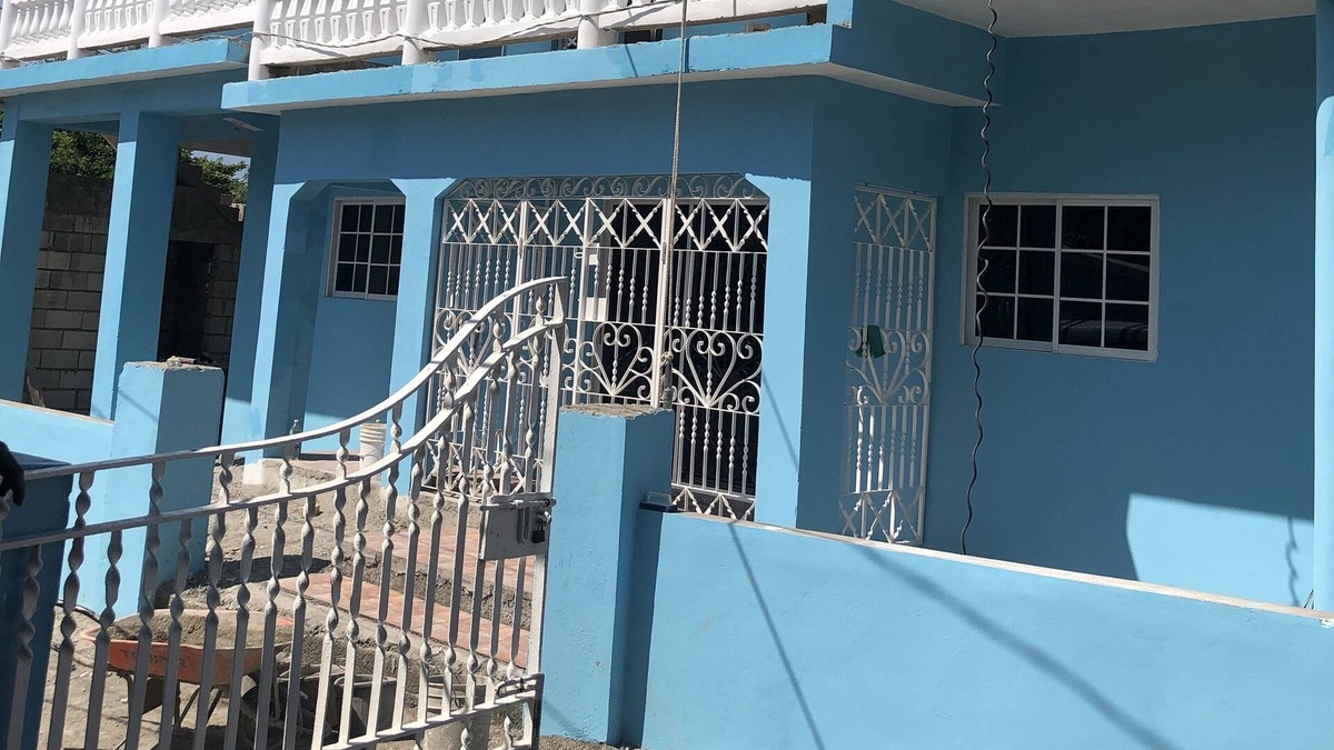 Bull Bay House | Minutes to the Beach-360 panoramic views Authentic Jamaican getaway