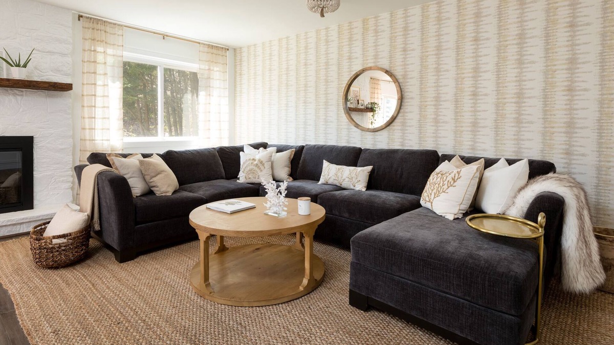 Westerly House | Minutes to the beach, private pool, and beach pass!