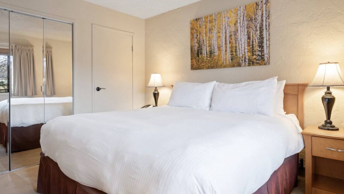 Vail Resort | Minutes to vail ski resort and walking trail to vail village