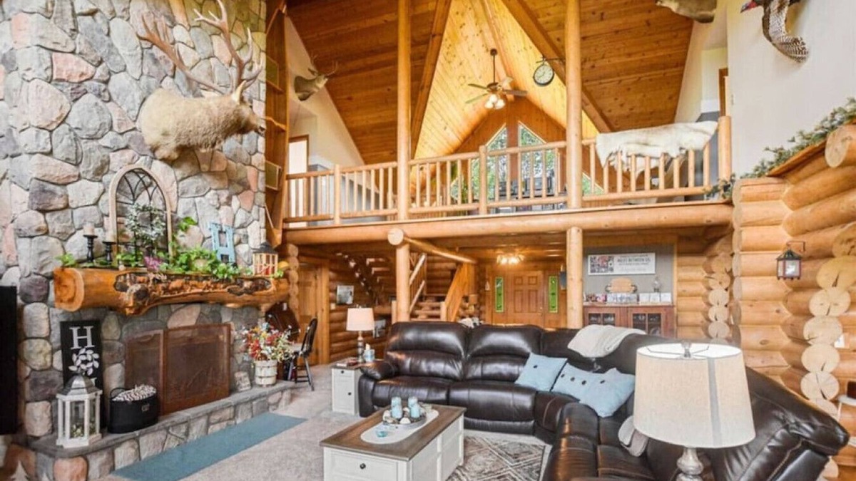 Mio Cabin | Mio Caribou and Elk Ridge Lodges