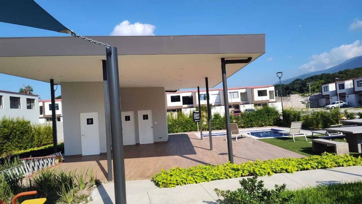 Coatepeque House | Mioss House, San Juan Opico.