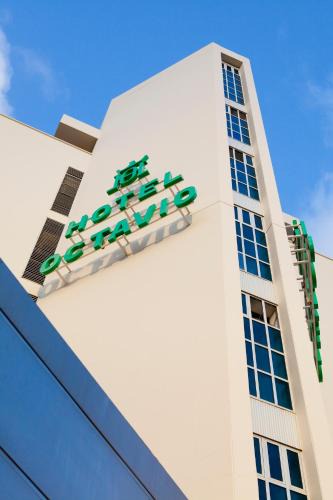 Algeciras Hotel | Mir Octavio