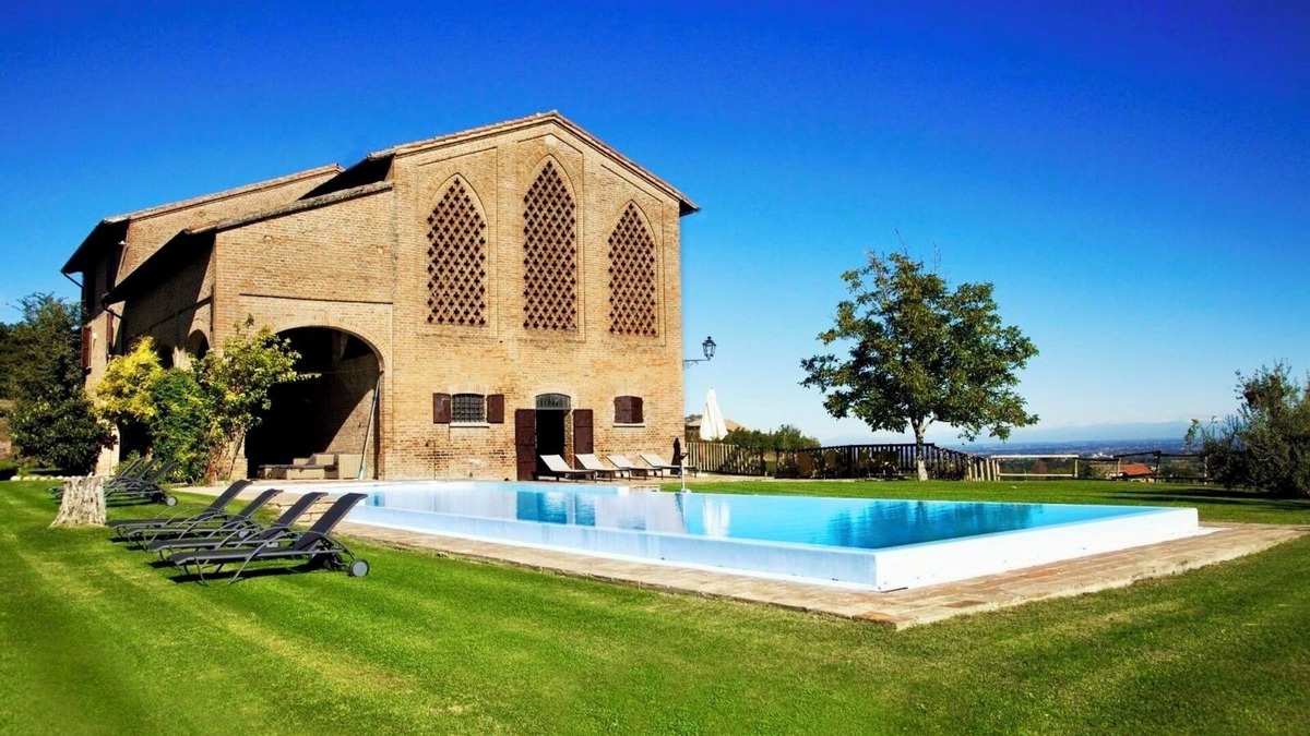 Salsomaggiore Terme Villa | Mirabella - Tabiano Castello Country Villa, Italy- exclusive use, pool, WiFi, AC