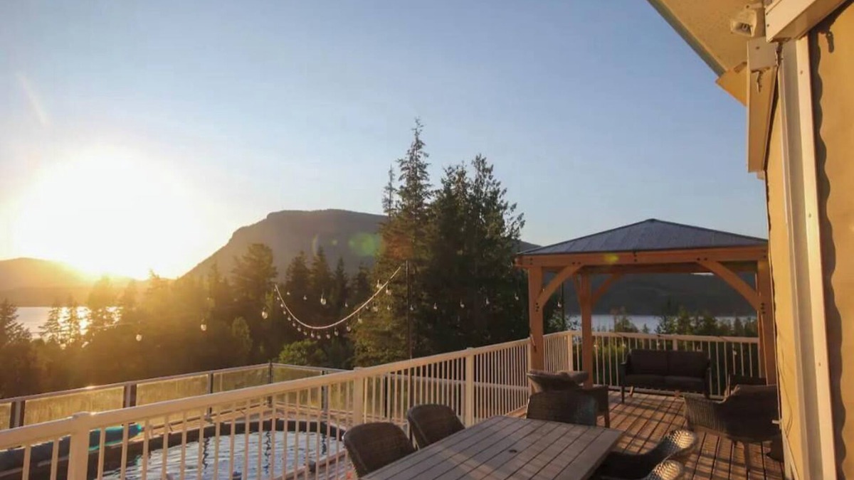 Canoe Other | Mirabelle Farm - Acreage/Lake View/Pool/Hot Tub
