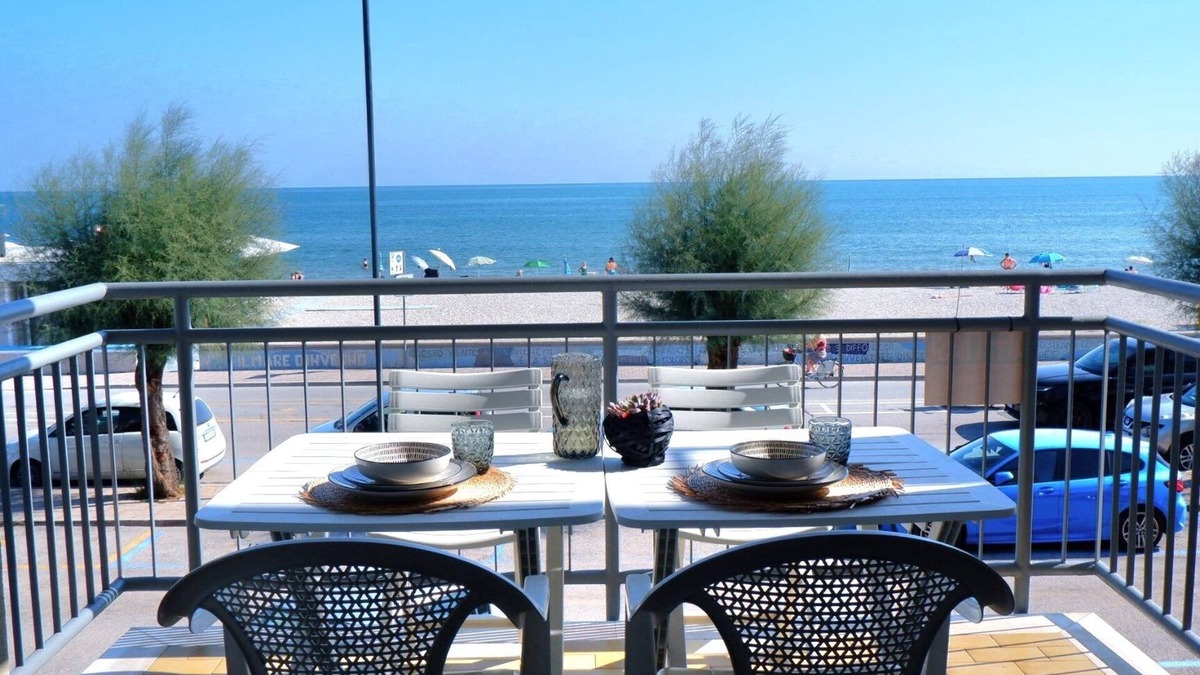 Marotta Apartment | MIRABLU HOUSE - Apartment facing the sea