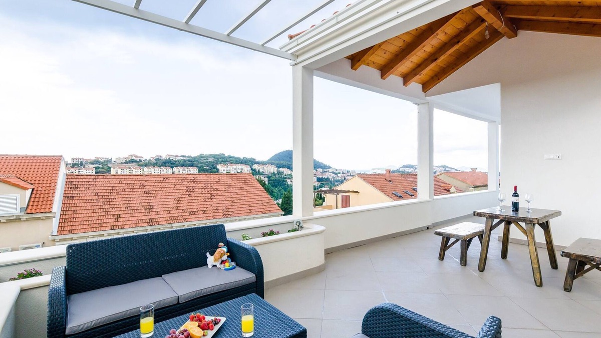 Gornji Kono Apartment | Miracle Apartments - Studio Apartment with Terrace and City View