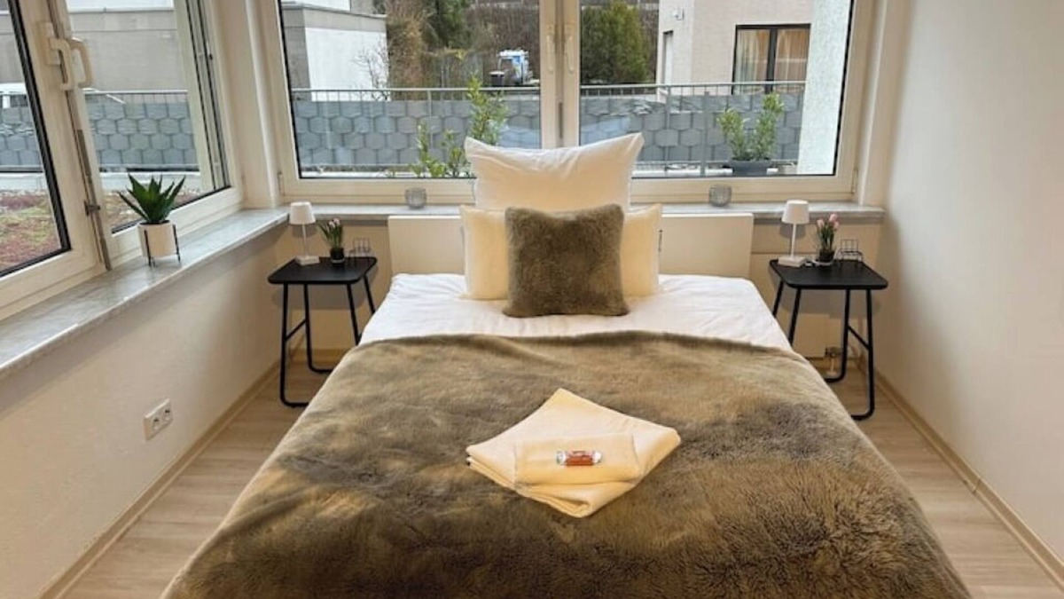 Leonberg Condo | Miracle House Leonberg: