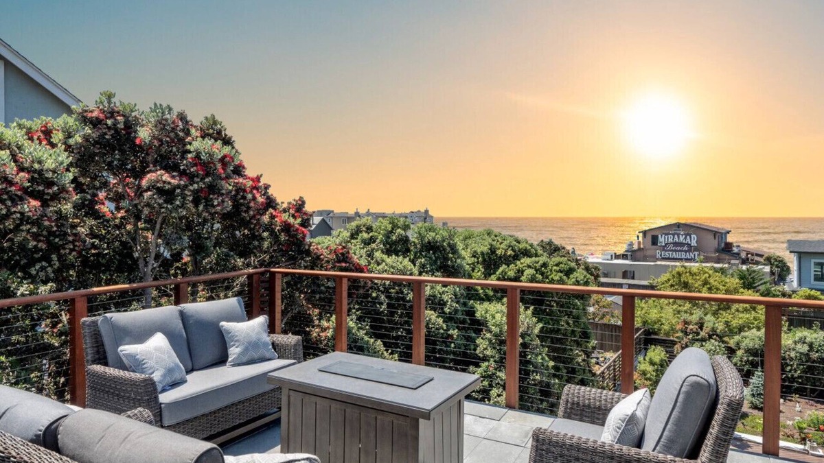 El Granada House | Miramar Oasis! Ocean View, Steps2Beach, Roof Deck, Fire Pit, Coastal Trail