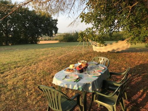 Lussan House | Mirelaure, Havre convivial au cœur de 32 hectares