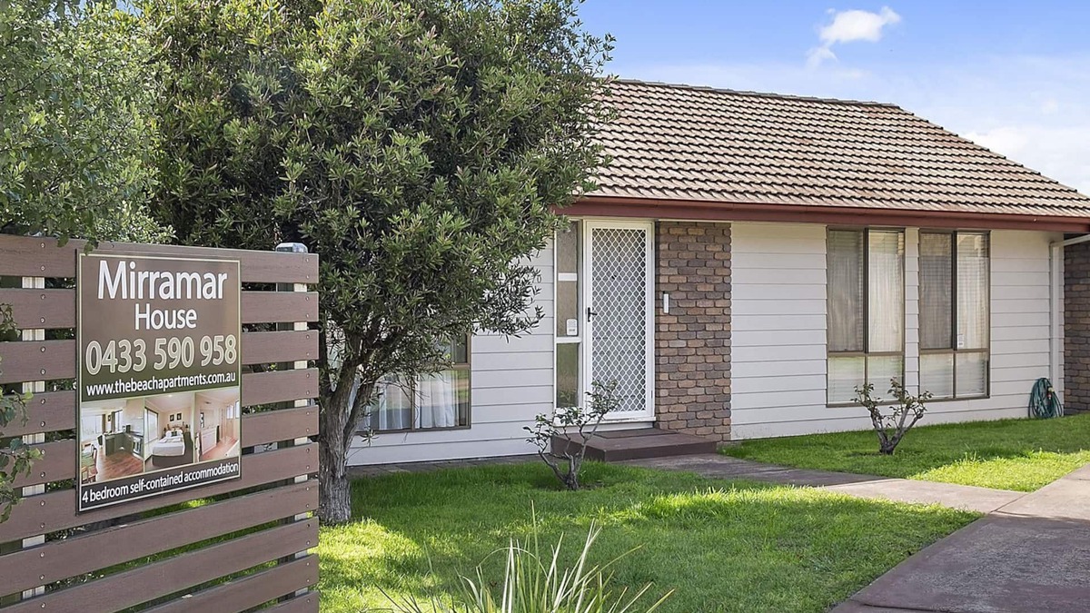 Blackmans Bay House | Mirramar House - Kingston