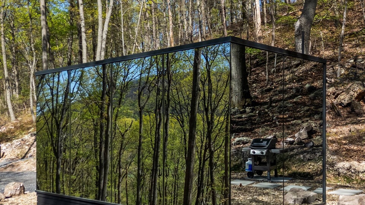 Mercersburg Ski Chalet | Mirror Villas - Modern Retreat with private hot tubs and mountain view