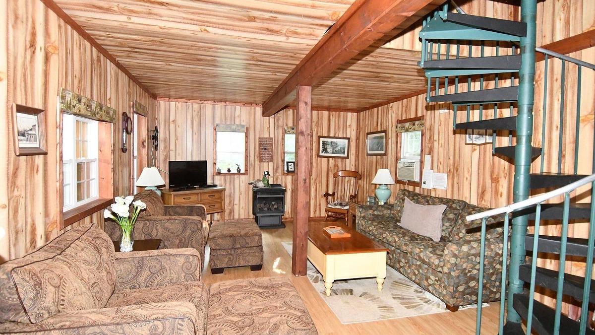 Berkeley Springs Cabin | Mishka at Sleepy Creek