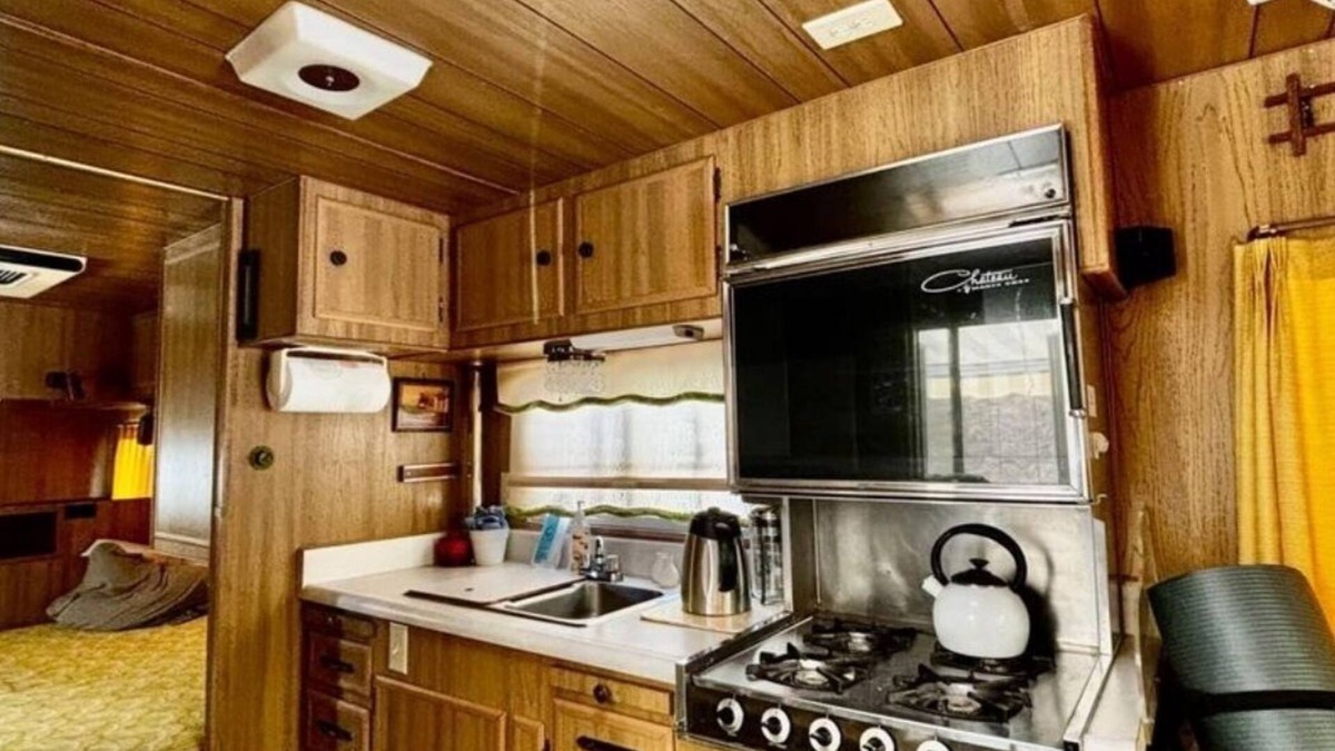 Rickreall House | Miss Darlene the Time Machine awaits! So cozy and comfortable!!