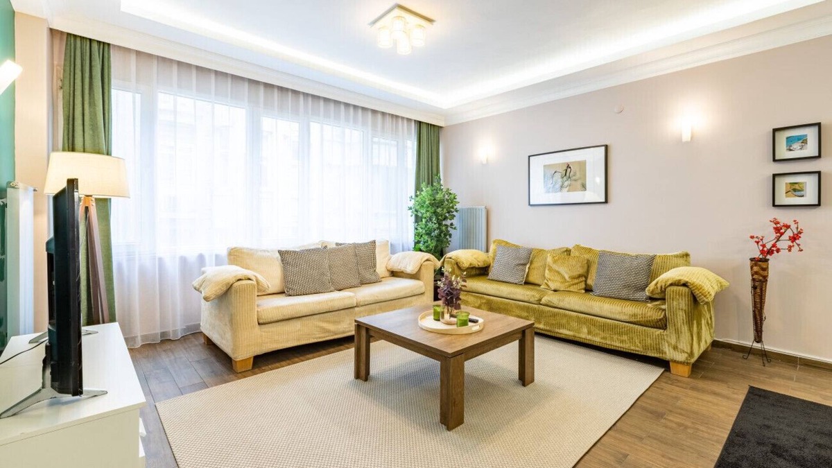 Cumhuriyet Apartment | Missafir Sleek and Central Flat in Nisantasi